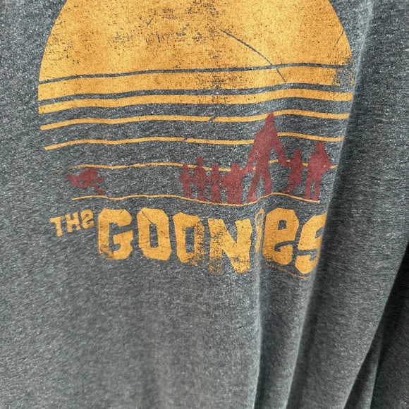 Old Navy Colectabilitees The Goonies Gray T shirt Size XXL - Picture 5 of 7
